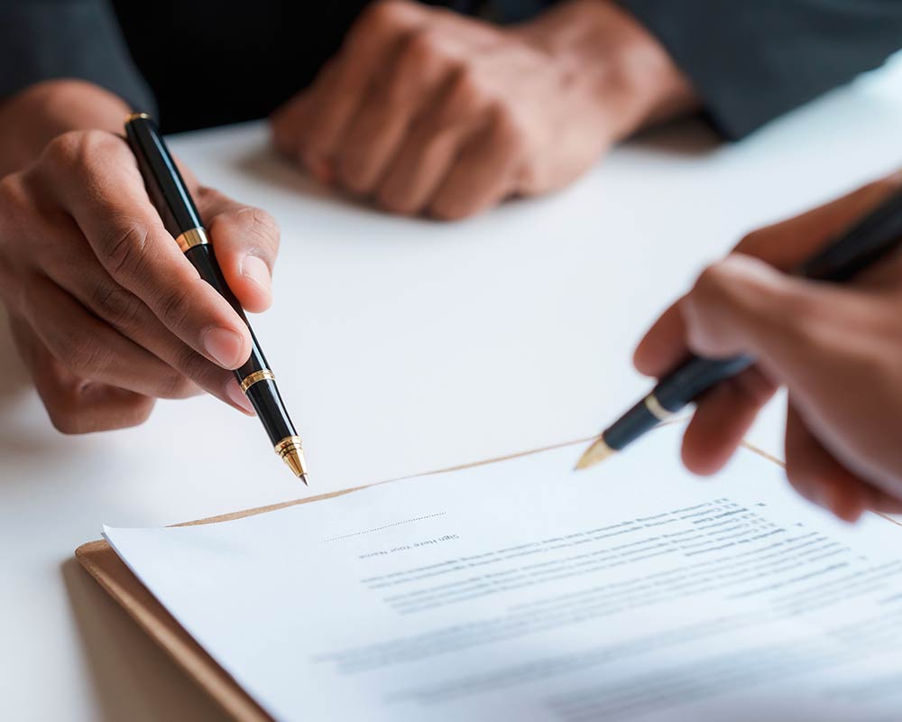 Signature d'un contrat en droit des affaires